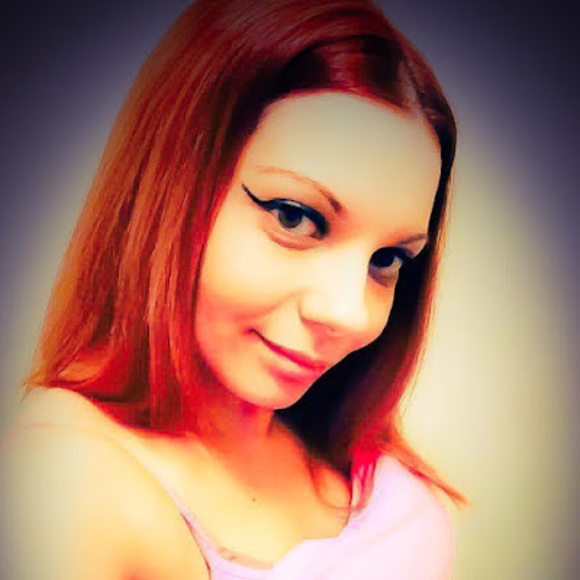 Meet your Posher, Paulette - Picture 1 of 1